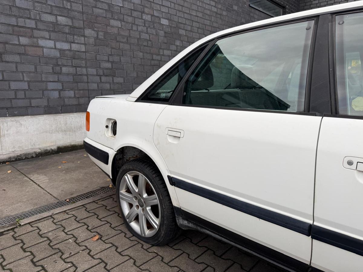 Audi 100 C4 original Tür hinten rechts L90E Alpinweiss Rohbau Limo BJ91